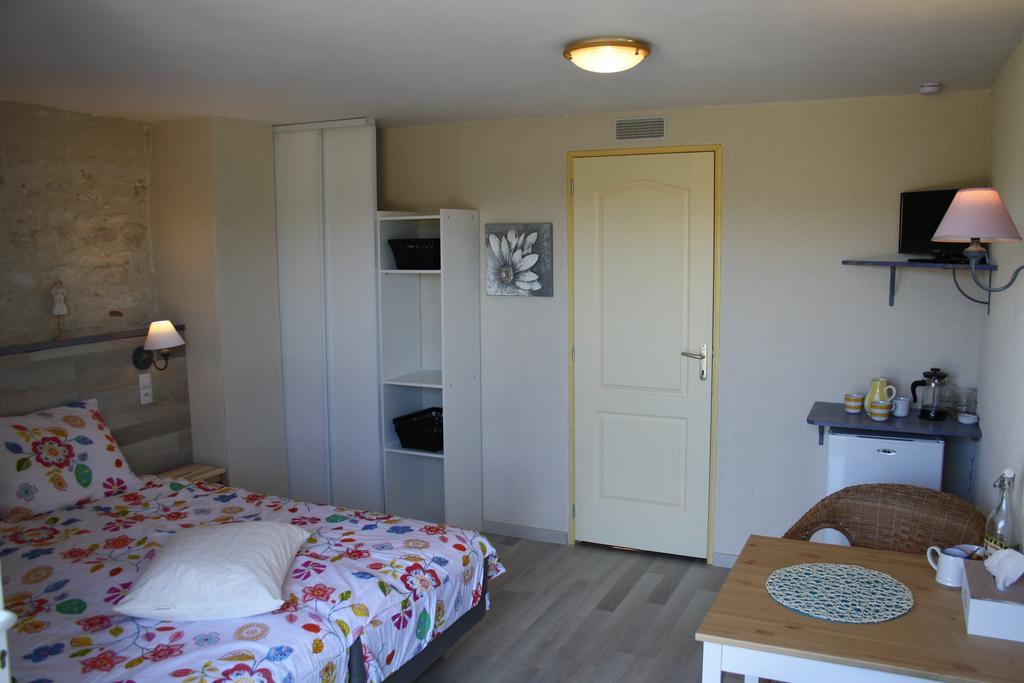 La Perle Du Lot Bed & Breakfast Castelnau-Montratier Стая снимка